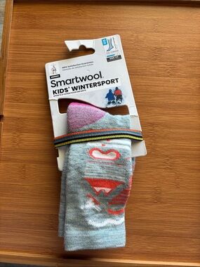 Smartwool Kids Wintersport Crew Socks in Light Gray with Pink & Coral Accents